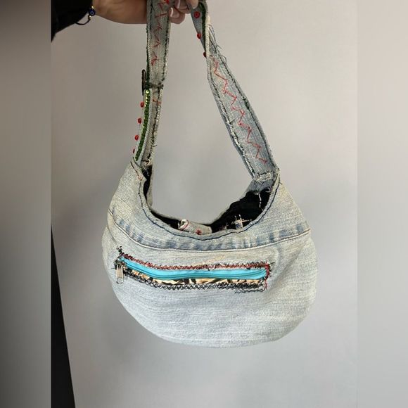 ❌SOLD❌ Ashley Y2K Denim Shoulder Bag - Picture 4 of 5